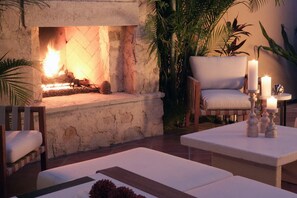 Unclassified image, 3 of 19, button - Hacienda Beach Club | 1BR Ocean View | Sunrise balconies, pool dips, marina (Cabo San Lucas)