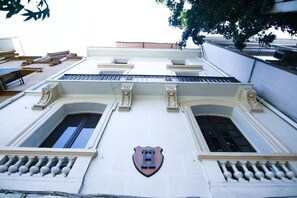 Exterior detail - Hotel Vista Hill  (Santiago)