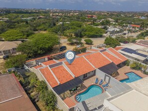 Pool - Renovated 3BR2BA w/ Private Pool~BBQ~Patio~Central (Oranjestad)