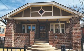 Exterior - Where Design Meets Comfort - Modern 3BR at Sloan’s Lake (Denver)