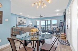 Dining - Updated 2 Bed 2 Bath Condo on beautiful Lake Hamilton 7 minutes from Oaklawn!! (Lake Hamilton)
