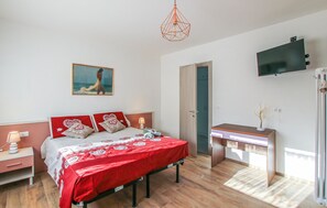 2 camere, ferro/asse da stiro, Wi-Fi gratuito