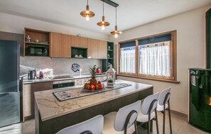 Fridge, microwave, dishwasher, coffee/tea maker - Awesome apartment in Villa Santina with WiFi (Villa Santina)