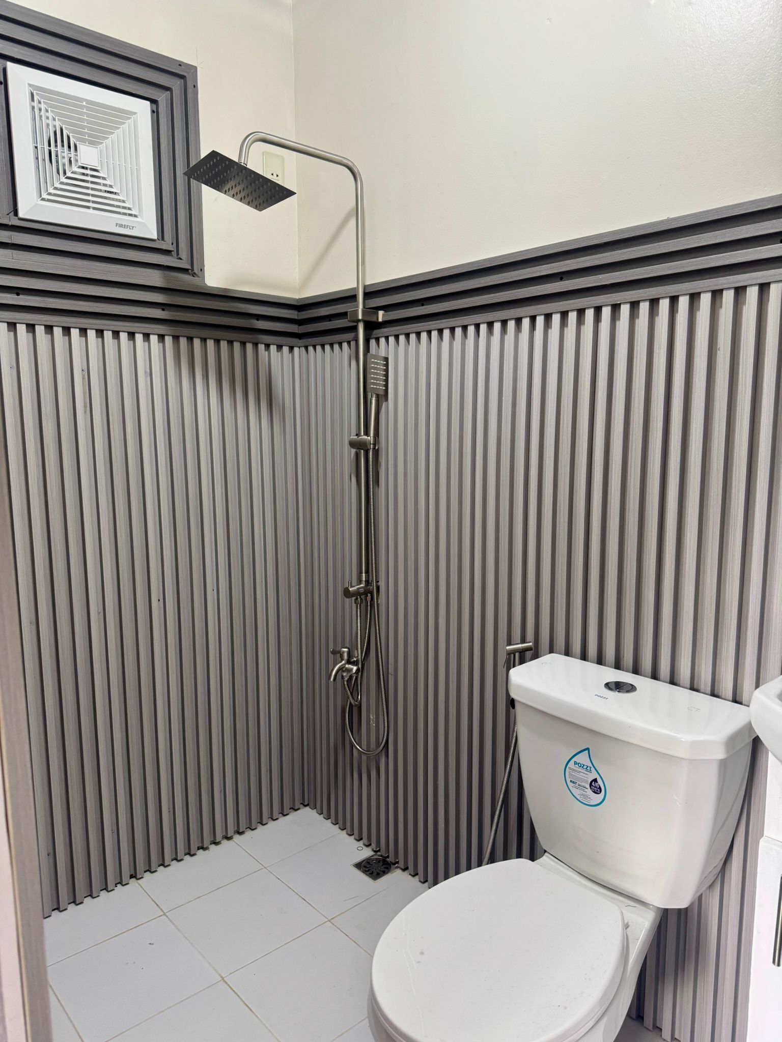 Shower, towels, soap, toilet paper