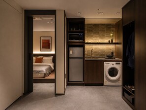 Standard A 30N Only(30 nights for a one-night reservation) | 遮光カーテン、防音設備、WiFi (無料)