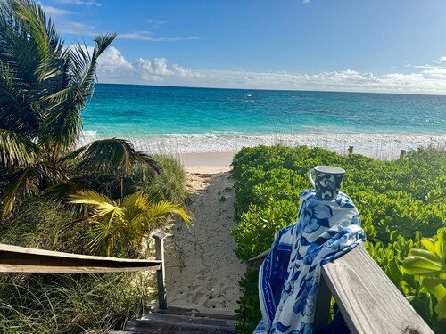 New Luxury Beach House w/Private Pool in Boutique Beachfront Resort