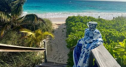 New Luxury Beach House w/Private Pool in Boutique Beachfront Resort