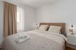 2 bedrooms, WiFi - Holiday apartment mit Klimaanlage und Balkon (Funtana)