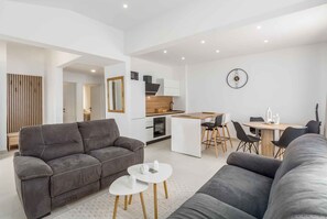 TV - Holiday apartment mit Klimaanlage und Balkon (Funtana)