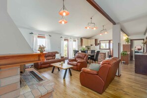 TV - Villa mit Klimaanlage und Pool (Vižinada)