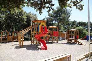 Children’s area - Holiday apartment with balcony and air conditioning (Biograd na Moru)