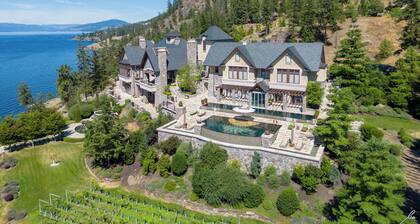 Entire Château in Kelowna, Canada