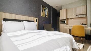 1 bedroom, iron/ironing board, travel cot, WiFi