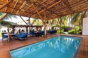 Pool - Ocean Heaven: New Downtown Condo (Isla Mujeres)