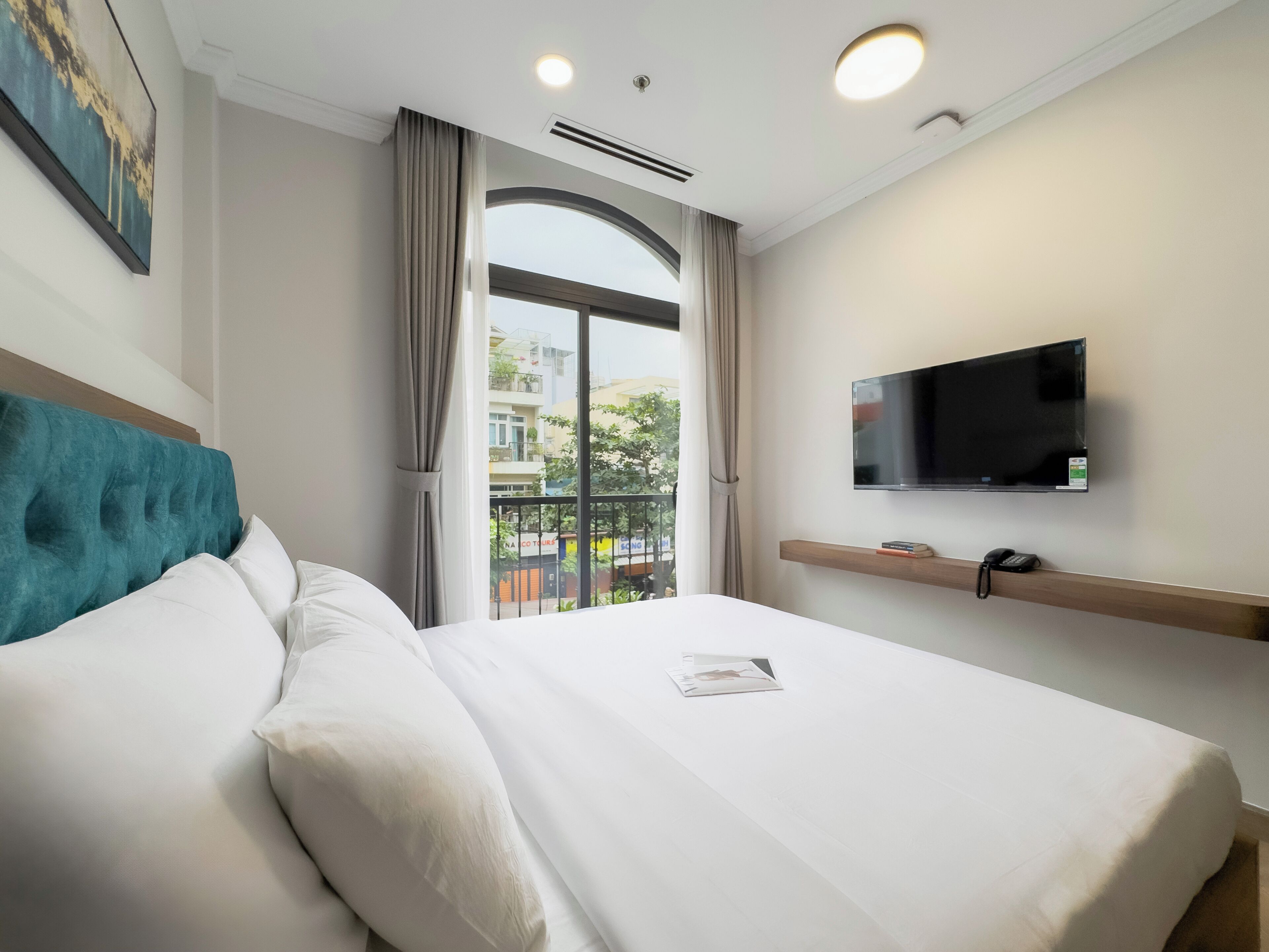 Premier Apartment, Balcony, City View