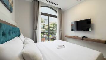 Premier Apartment, Balcony, City View