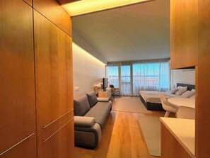 TV - Holiday apartment with balcony and water view (Balatonlelle)