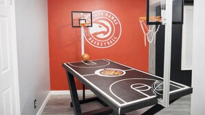 Spielezimmer