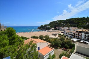 Beach - Modern apartment near the beach with terrace and sea views (Begur)
