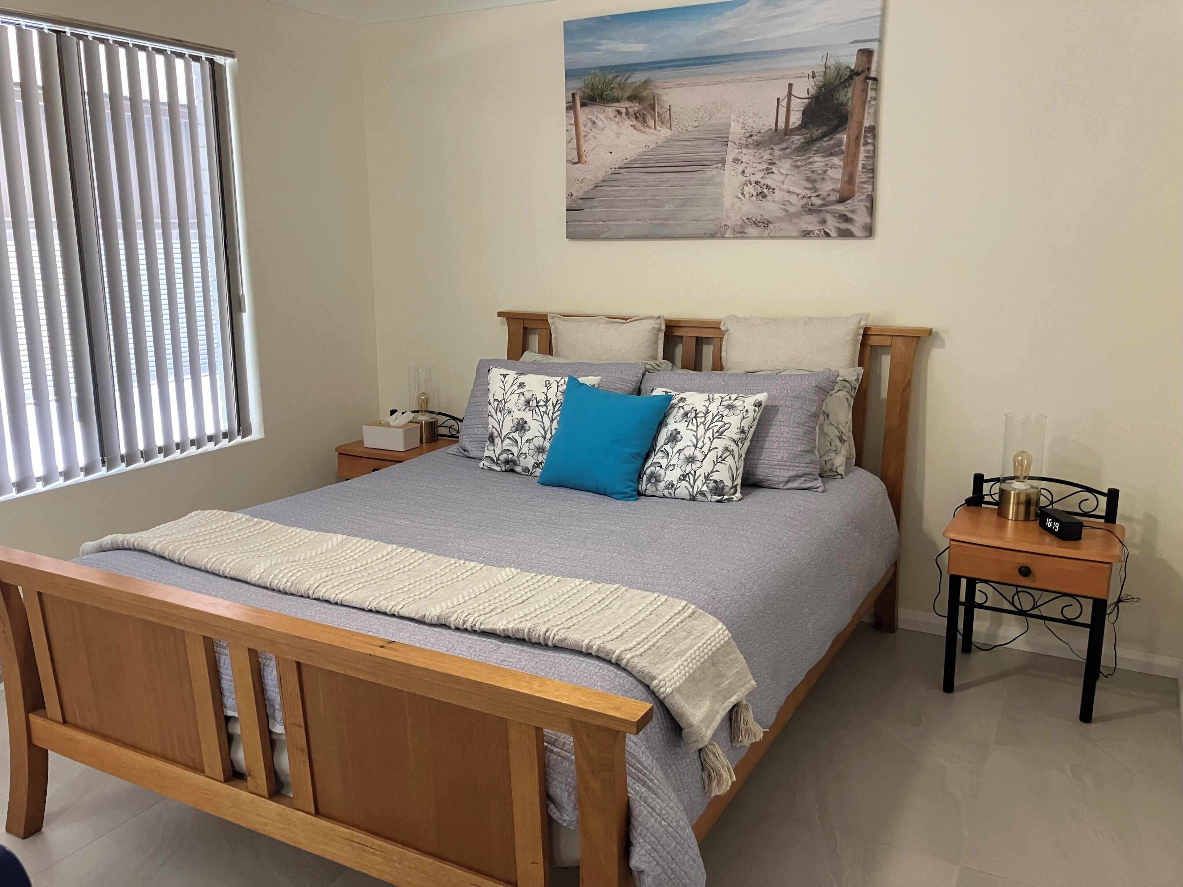 1 bedroom, iron/ironing board, Internet, bed sheets