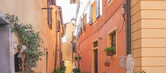 Smukt hjem i Lari med panoramaudsigt