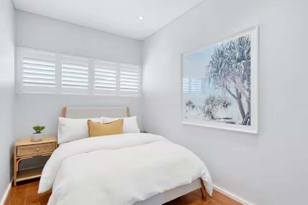 2 bedrooms, iron/ironing board, Internet, bed sheets