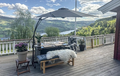 Gorgeous home in Tretten with sauna