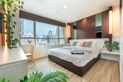 Lucky 808 – 2 BedRooms 100 sq.m. BTS Chidlom