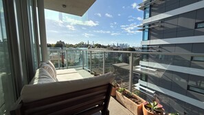 Property grounds - Luxurious, modern, amongst it all (South Yarra)