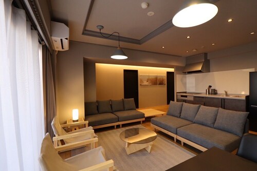 Sunmallcrest802