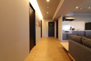 Interior - Sunmallcrest802 (Tokyo)