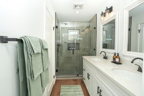 Unclassified image, 2 of 31, button - Modern 3bed Townhome near SoFi, Intuit & Forum (Inglewood)