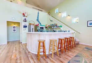 Fridge, microwave, oven, stovetop - Private Pool, Large Back Porch, Golf Cart Access (Port Aransas)