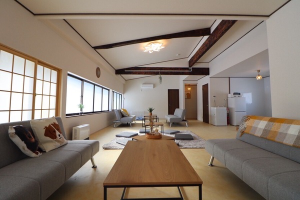 House | Living area | Flat-screen TV