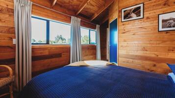 Skrivebord, strygejern/strygebræt, weekendseng, Wi-Fi