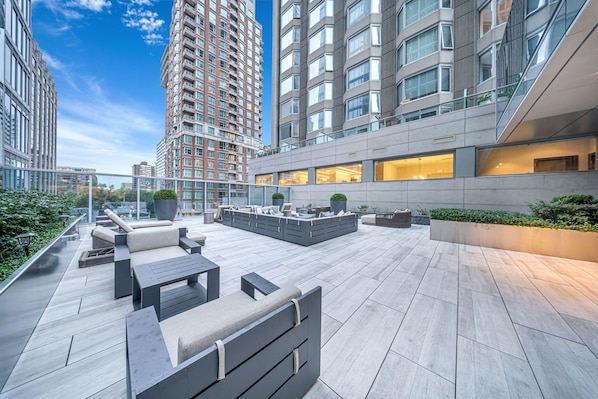 Terrace/patio - The Emory Yorkville (Toronto)