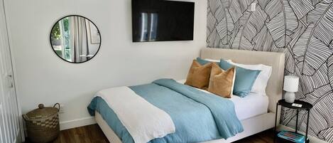 WiFi, bed sheets
