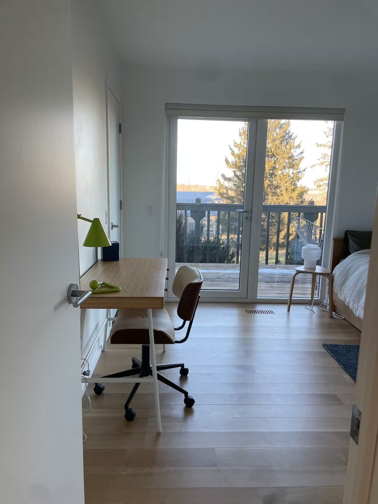 4 habitaciones, tabla de planchar con plancha, wifi y ropa de cama 