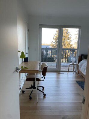 4 室のベッドルーム、アイロン / アイロン台、WiFi、ベッドシーツ
