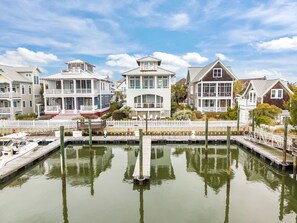 Marina - Charming Harbour Village home with marina-front views, ocean views, and creek views all in one! (Bald Head Island)