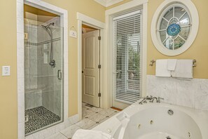 Shower, jetted bath, hair dryer, towels - Nestled on a picket-fenced, private corner lot in prestigious Cape Fear Station (Bald Head Island)
