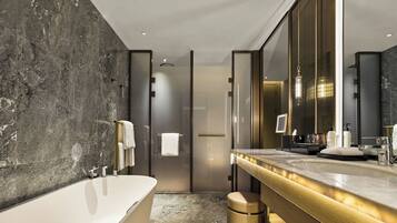 Basic-Einzelzimmer, Balkon, Gartenblick