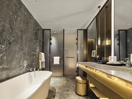 Basic Single Room, Balcony, Garden View | Bathroom