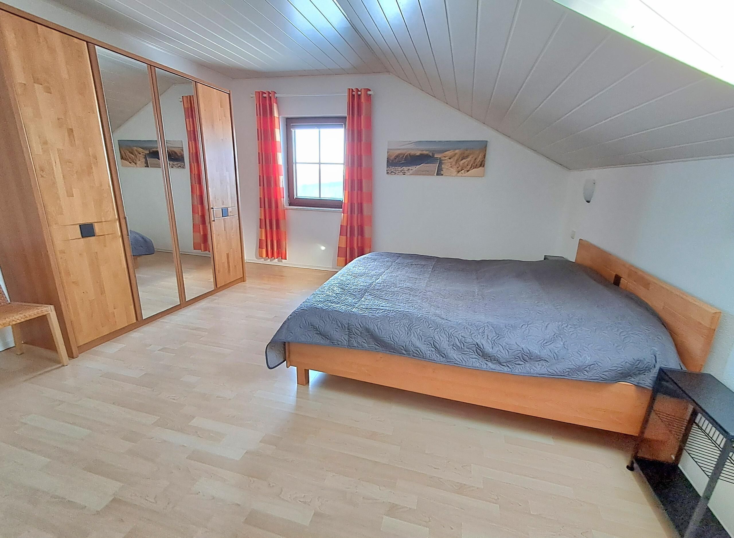 Ruhige Ferienwohnung mit Ausblick auf die Berge-Haus Probst