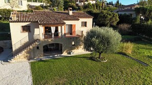 Exterior - Villa near Vence (Vence)