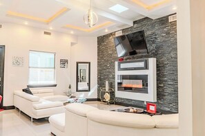 TV connectée, cheminée