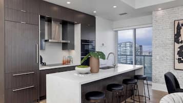 Signature Suite | Private kitchen