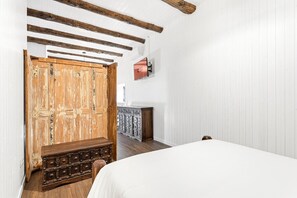 1 habitación, acceso a internet y ropa de cama 