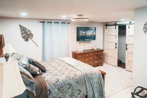 Strygejern/strygebræt, internetforbindelse, sengetøj