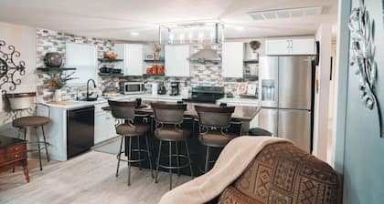 Zion Retreat 3BR Near Downtown & Black Wall Street